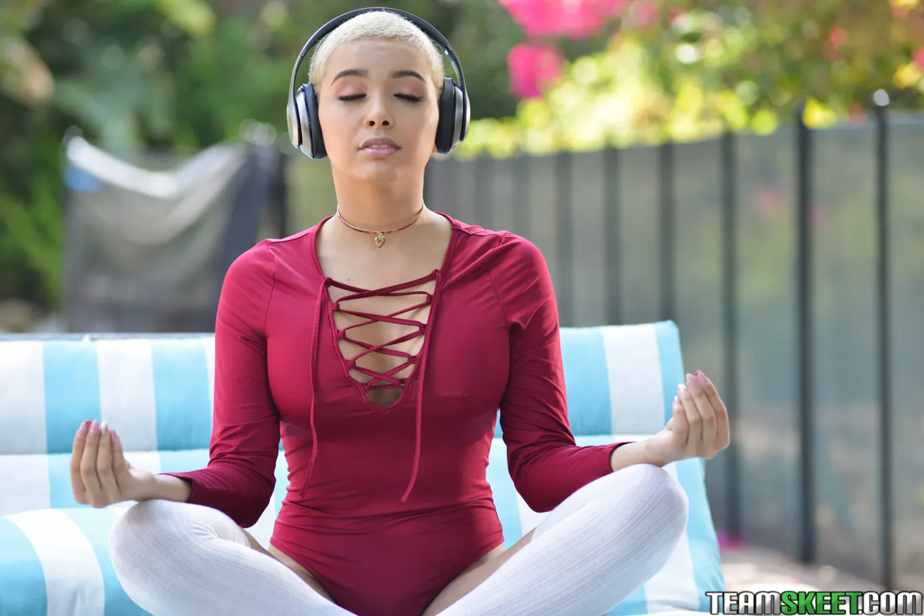 Team Skeet 'Mis pelotas en tu patio' protagonizando Aaliyah Hadid (foto 78)