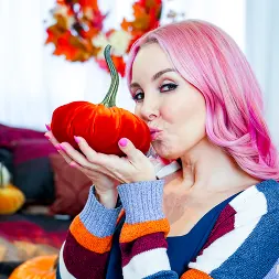 Aaliyah Love in 'Team Skeet' Pumpkin Spice (Thumbnail 20)