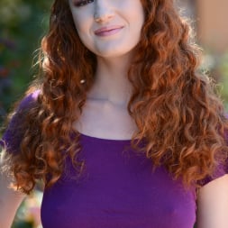 Abbey Rain in 'Team Skeet' Natural Red Haired Beauty (Thumbnail 1)