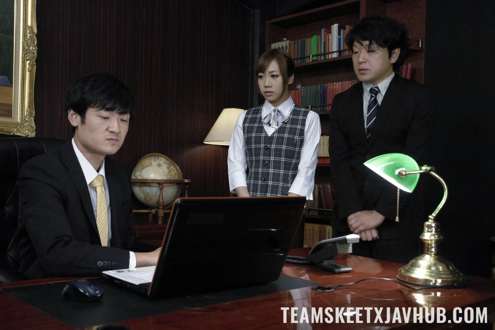 Aiko Endo in 'Threesome at the Office' from 'Team Skeet' (Photo 28) Team Skeet 'Threesome at the Office' starring Aiko Endo (Photo 28)