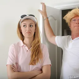 Alexa Grace en 'Team Skeet' El escándalo del video sexual de No So Trump (Miniatura 75)