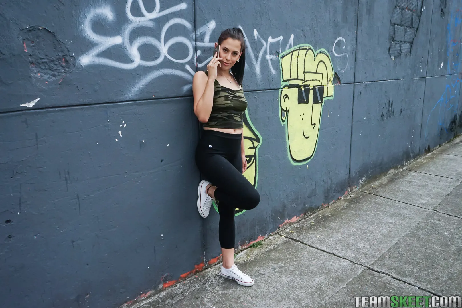 Alicia Trece en 'Botín latino aceitado' from 'Team Skeet' (foto 28) Team Skeet 'Botín latino aceitado' protagonizando Alicia Trece (foto 28)