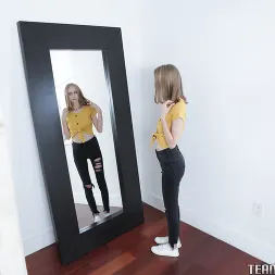 Alicia Williams en 'Team Skeet' Arranque de cintura delgada golpeando (Miniatura 39)