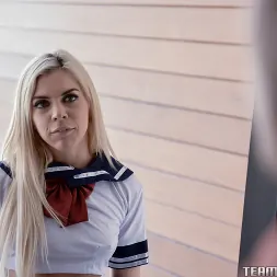 Allie Nicole en 'Team Skeet' Inyección de esperma de colegiala (Miniatura 54)