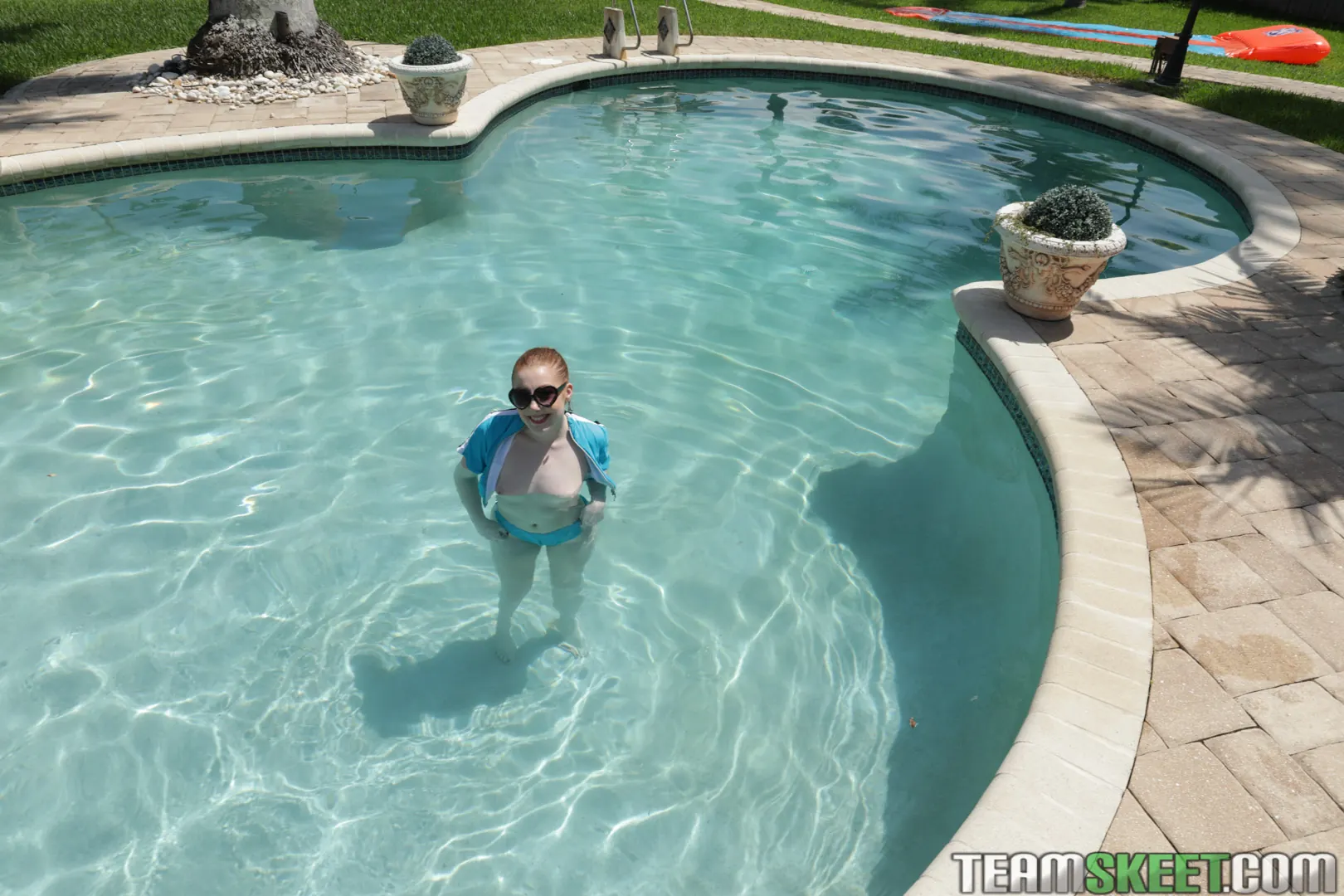 Team Skeet 'Pequeña corrida al sol' protagonizando Amber Addis (foto 55)