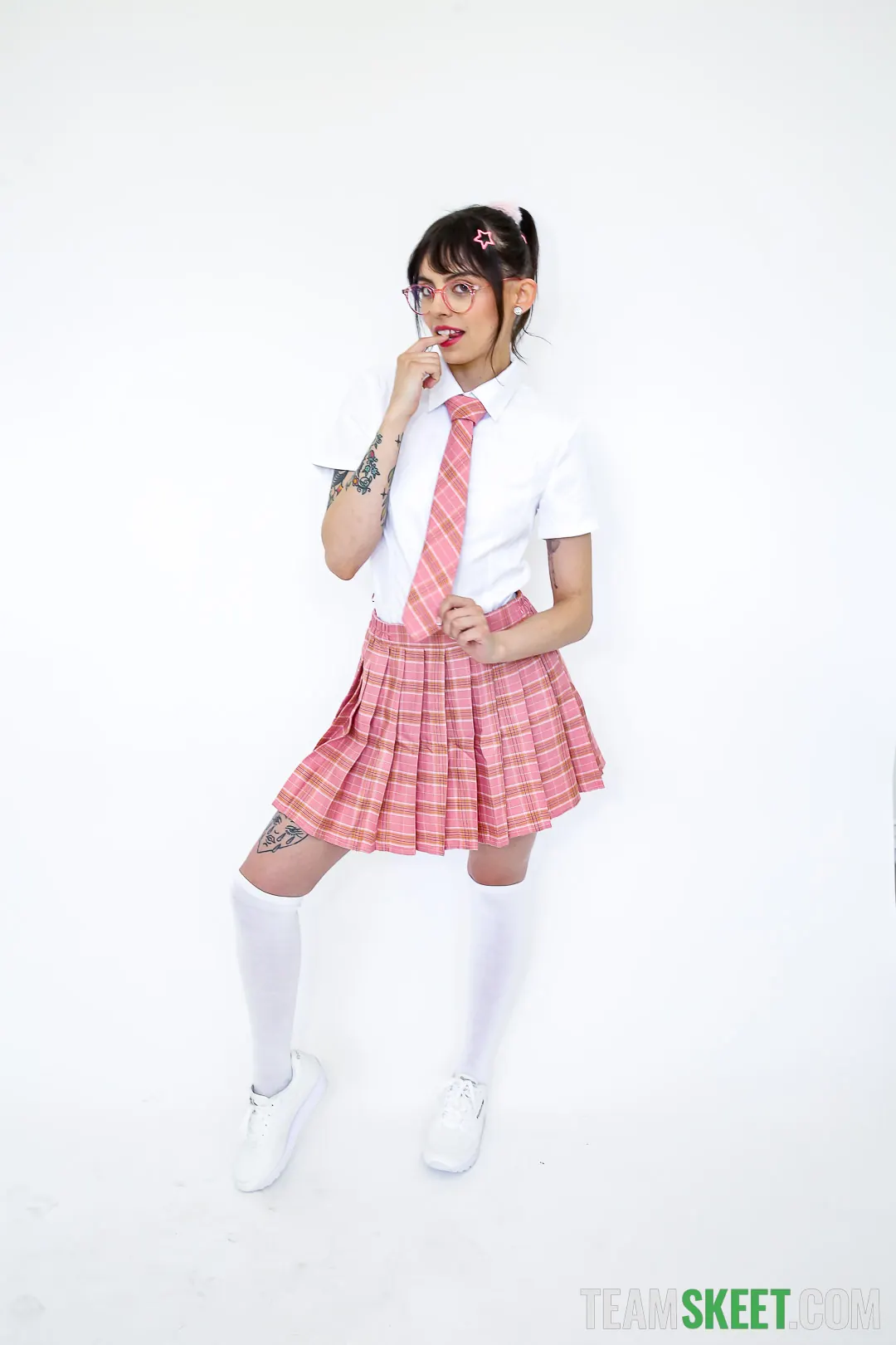 Team Skeet 'Cash, Credit, or Creampie' starring Angel Windell (Photo 1)