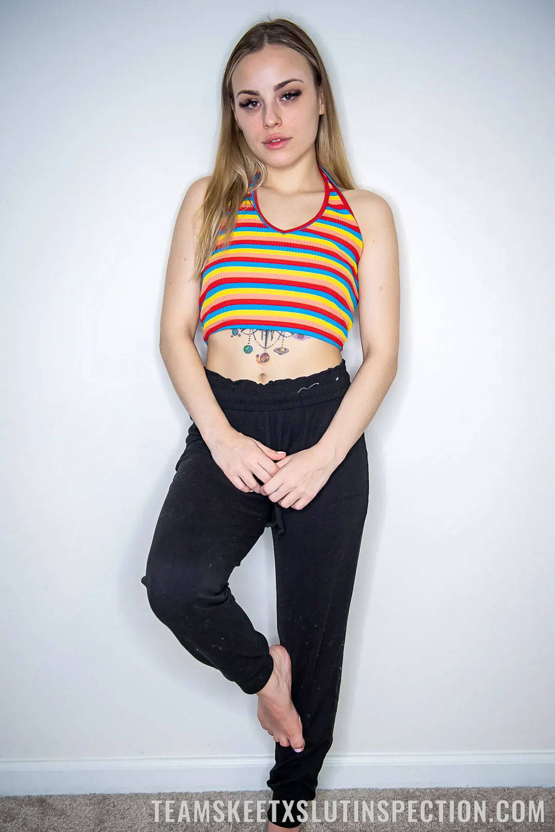 Team Skeet 'La cabeza en las nubes' protagonizando Anna Claire Clouds (foto 1)