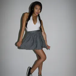 April O'Neil en 'Team Skeet' La cámara los ama (Miniatura 45)