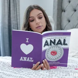 April Olsen en 'Team Skeet' Coloreando con abril (Miniatura 1)