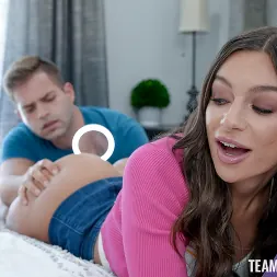 April Olsen en 'Team Skeet' Coloreando con abril (Miniatura 12)