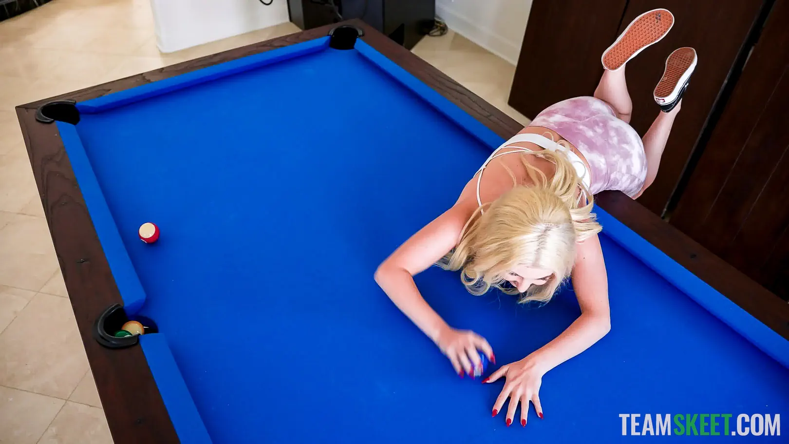 Team Skeet 'Pequeña hijastra curiosa' protagonizando Aria Banks (foto 9)