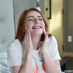 Aria Carson in Orthodontic Oral Pleasures (Photo 135) Aria Carson in 'Team Skeet' Orthodontic Oral Pleasures (Thumbnail 135)