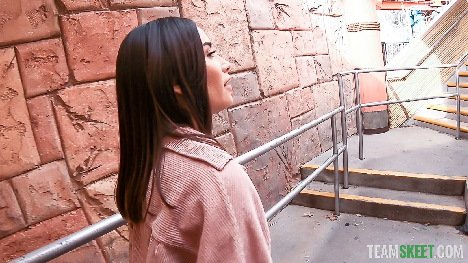 Team Skeet 'Parpadeando en el parque temático' protagonizando Aria Lee (foto 18)