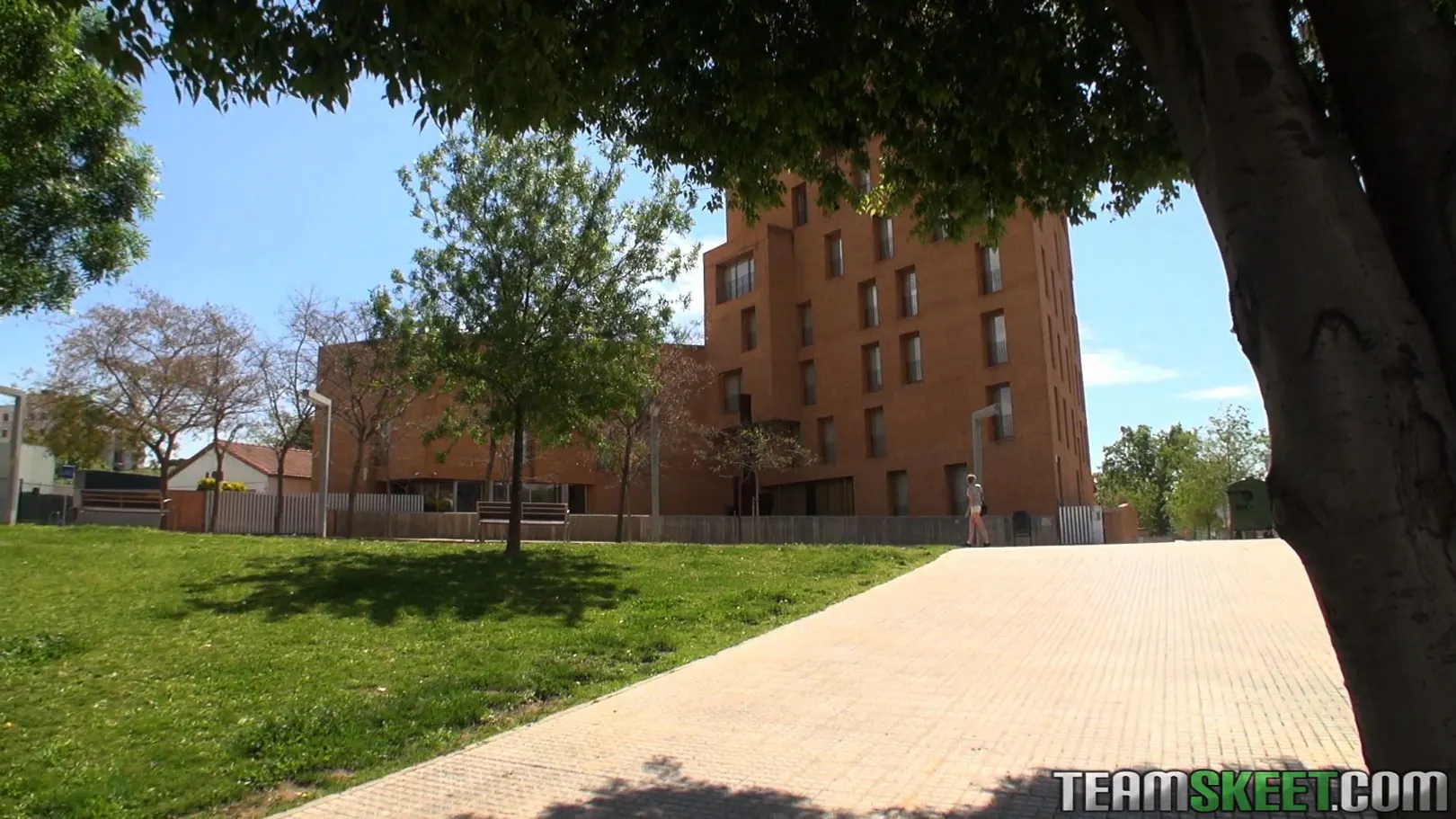 Team Skeet 'Cualquier cosa por unos euros' protagonizando Arteya (foto 1)