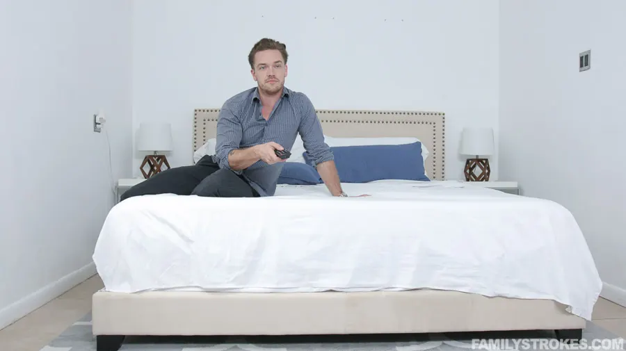 Team Skeet 'Hermanastros gallo consciente' protagonizando Athena Rayne (foto 1)