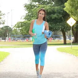 Aubrey Rose in 'Team Skeet' Jumping Rope Or Jumping Bones (Thumbnail 1)