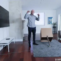 Ava Eden en 'Team Skeet' Atrapó (Miniatura 110)