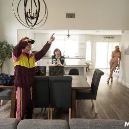 Ava Sinclaire in 'Team Skeet' The Haunting of Milf House (Thumbnail 12)