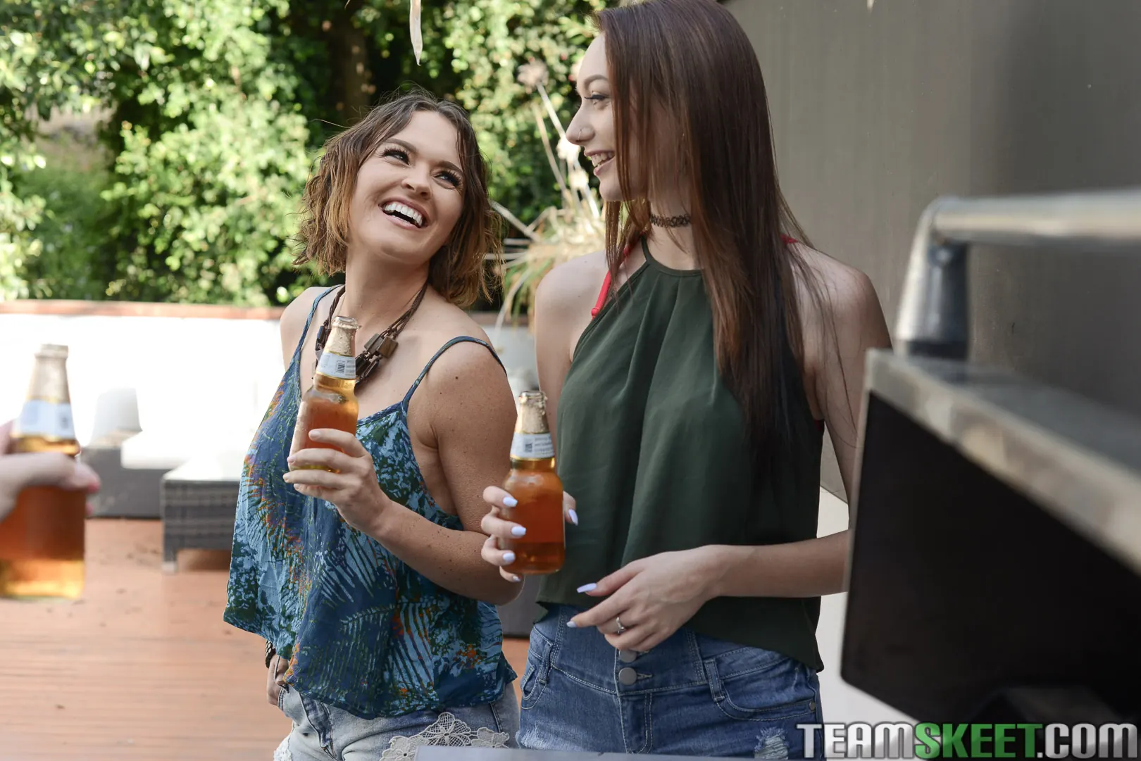 Team Skeet 'Compartiendo el coño con mi madrastra' protagonizando Avery Stone (foto 1)