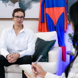Bianca Bangs en 'Team Skeet' 'Por eso te llaman el Hombre de Acero' - Parodia de Superman (Miniatura 56)
