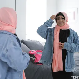 Binky Beaz in 'Team Skeet' Hijab (Thumbnail 1)