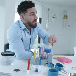 Binky Beaz en 'Team Skeet' Penetrando a una belleza química (Miniatura 24)