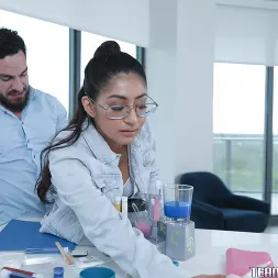 Binky Beaz en 'Team Skeet' Penetrando a una belleza química (Miniatura 60)
