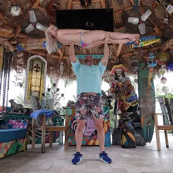 Britt Blair en 'Team Skeet' Hasta que ella chilla (Miniatura 88)