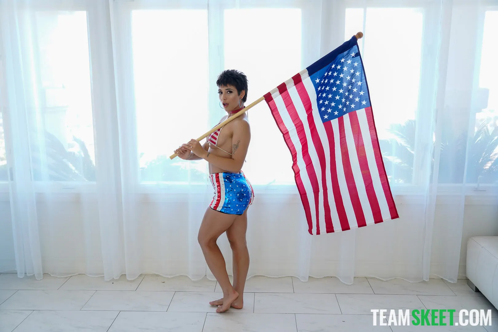 Brooklyn Gray en 'Un 4 de julio travieso' from 'Team Skeet' (foto 1) Team Skeet 'Un 4 de julio travieso' protagonizando Brooklyn Gray (foto 1)