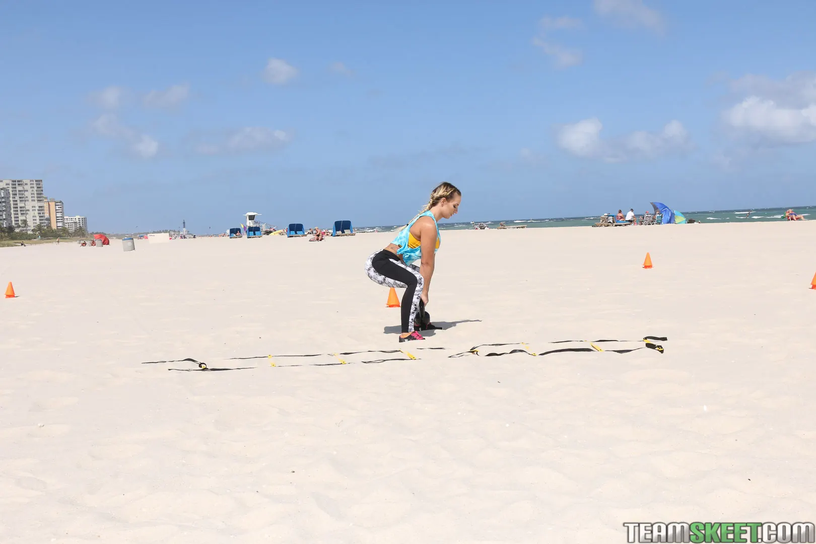 Team Skeet 'Las chicas musculosas lo hacen mejor' protagonizando Cali Carter (foto 9)