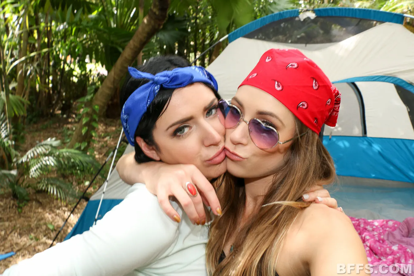 Team Skeet 'Camping' starring Camping (Photo 165)