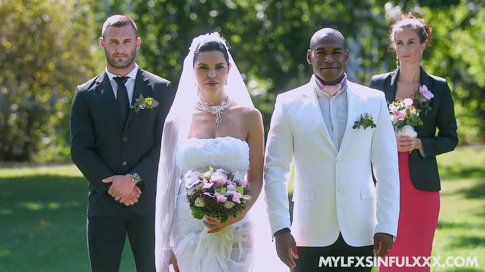 Canela Skin en 'Antes de la boda' from 'Team Skeet' (foto 1) Team Skeet 'Antes de la boda' protagonizando Canela Skin (foto 1)