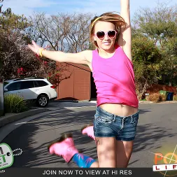 Carmen Callaway en 'Team Skeet' Vamos a explorar (Miniatura 2)