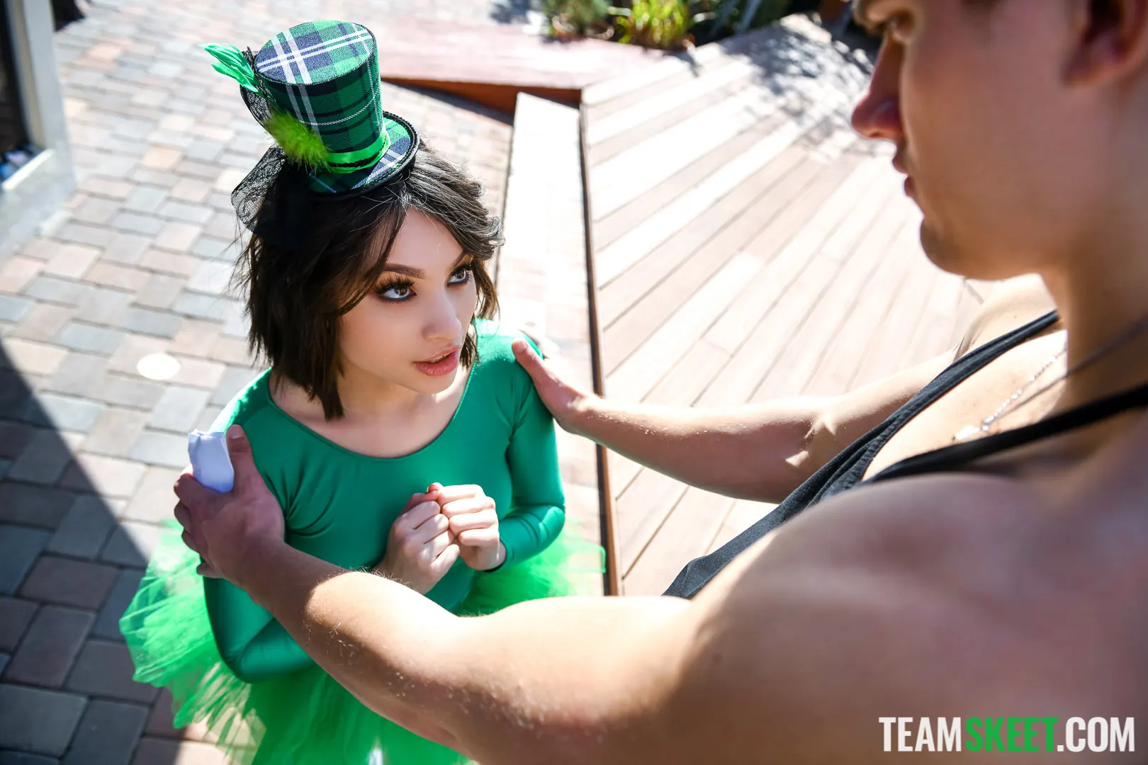 Team Skeet 'Sintiéndome verde, sintiéndome irlandés' protagonizando Cassidy Banks (foto 44)