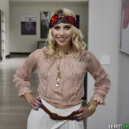 Chanel Grey en Orgasmos orgánicos en adolescentes (foto 1) Chanel Grey en 'Team Skeet' Orgasmos orgánicos en adolescentes (Miniatura 1)