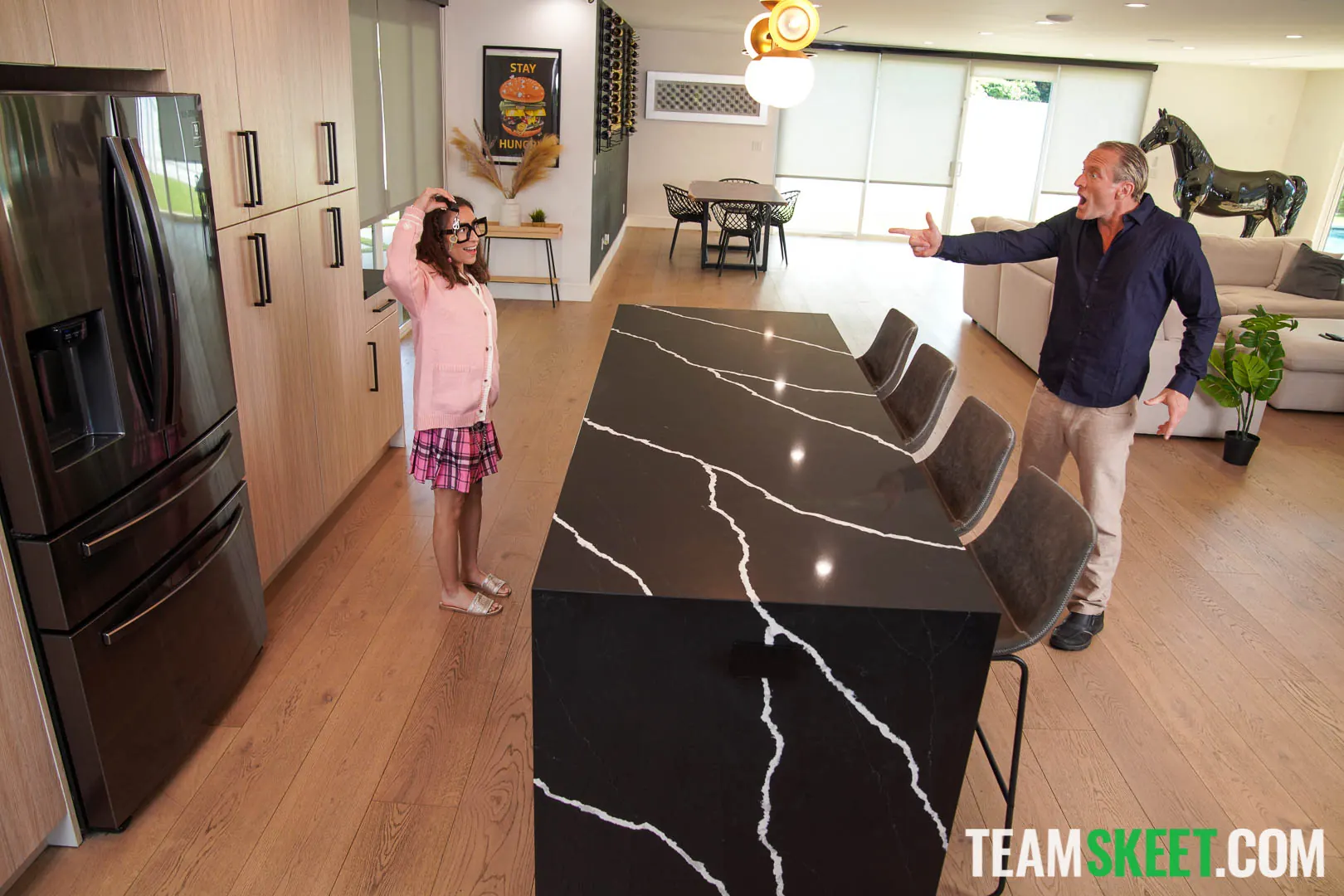 Team Skeet 'El acoso escolar corre por la sangre' protagonizando Clara Trinity (foto 20)