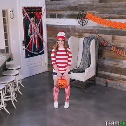 Cleo Clementine in Trick Or Treat Pussy Teasing (Photo 1) Cleo Clementine in 'Team Skeet' Trick Or Treat Pussy Teasing (Thumbnail 1)