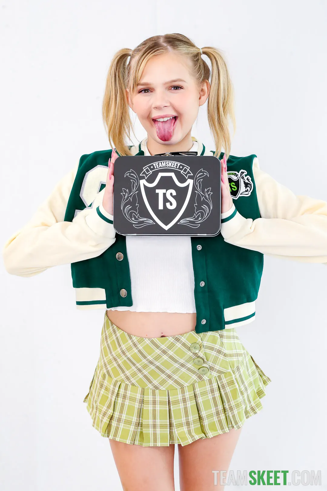 Team Skeet 'Everyone Loves Coco' starring Coco Lovelock (Photo 8)