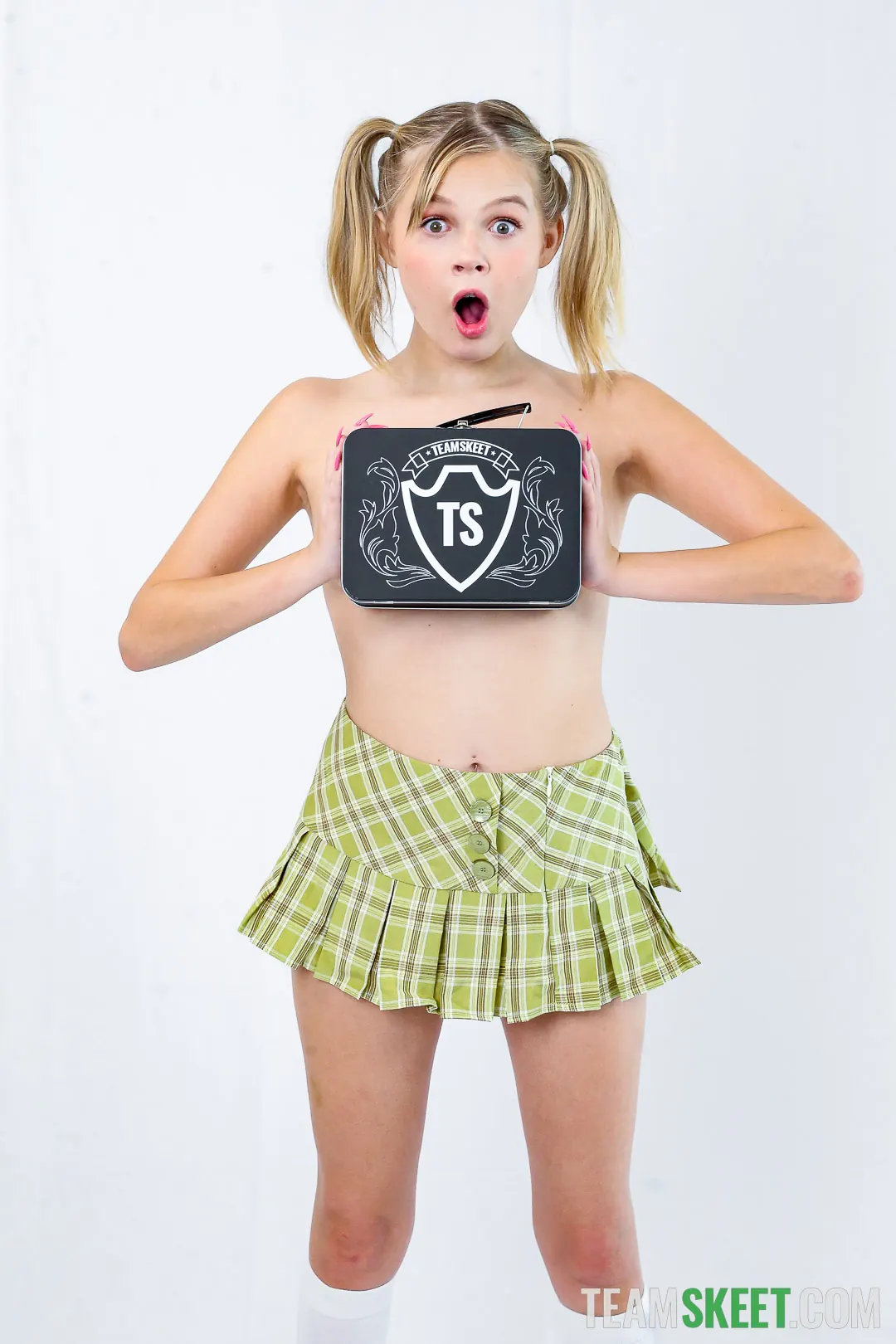 Team Skeet 'Everyone Loves Coco' starring Coco Lovelock (Photo 32)