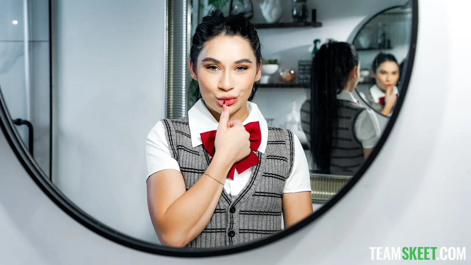 Team Skeet '“Did You Fucking Cum In Me!” Oil Massage Gets Sexual Fast' starring Delilah Dagger (Photo 36)