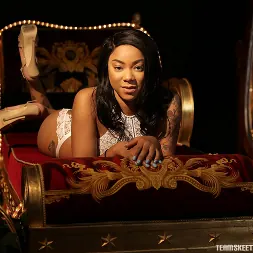 Diamond Monrow en 'Team Skeet' Tómate un descanso (Miniatura 1)