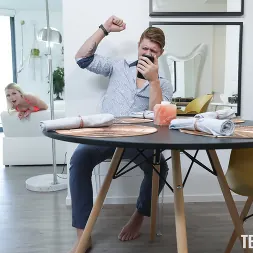 Dixie Lynn en 'Team Skeet' No hay frutos secos en noviembre (Miniatura 70)