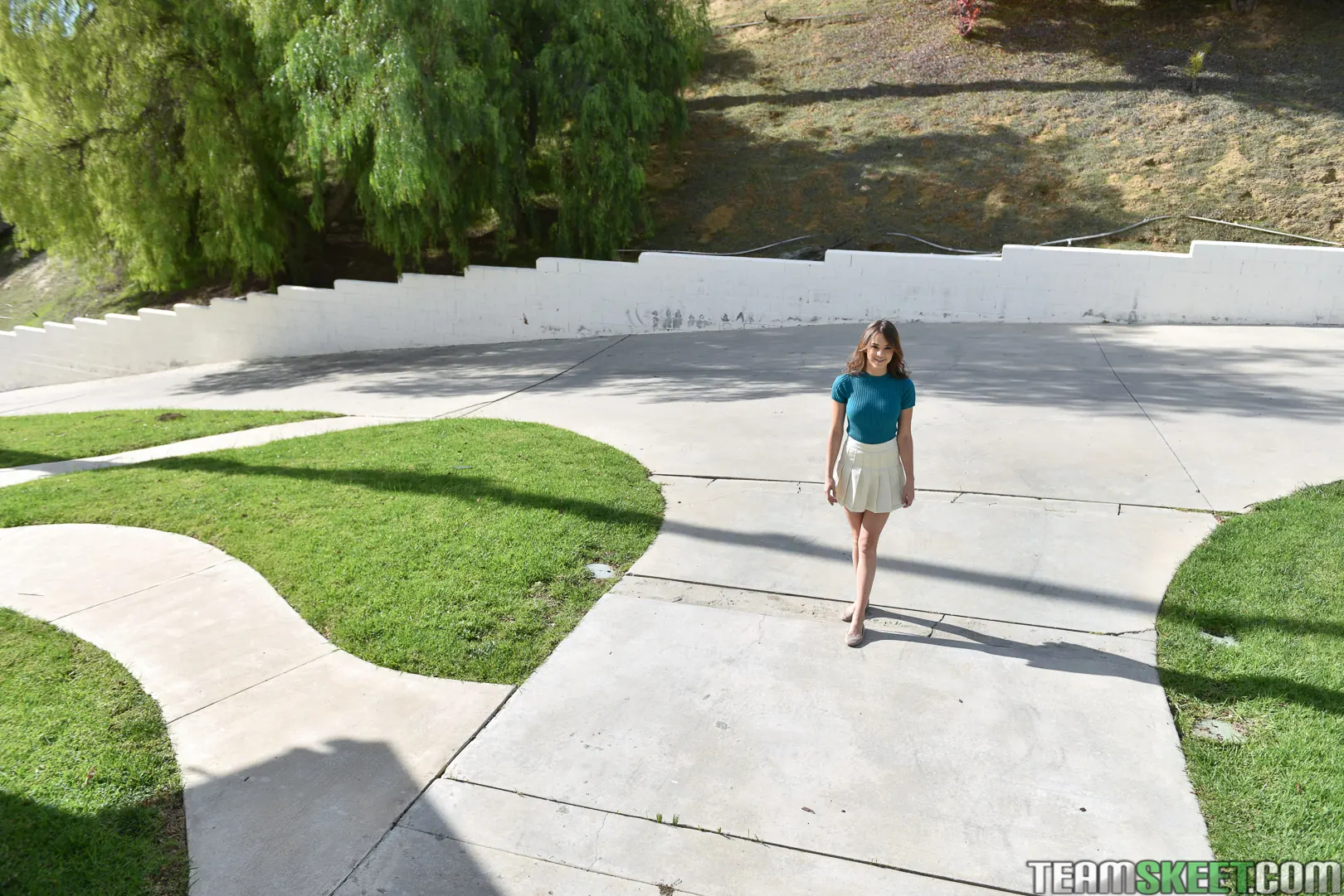 Ellie Eilish en 'Pequeño amante del semen' from 'Team Skeet' (foto 36) Team Skeet 'Pequeño amante del semen' protagonizando Ellie Eilish (foto 36)