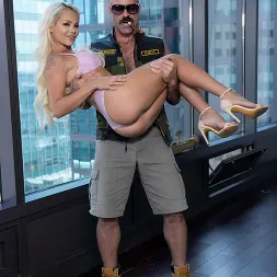 Elsa Jean en 'Team Skeet' Se busca ayudante (Miniatura 18)