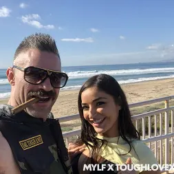 Emily Willis en 'Team Skeet' Recibiendo un poco de amor duro (Miniatura 42)