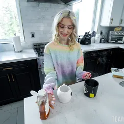 Emma Rosie en 'Team Skeet' Follar según el libro (Miniatura 99)