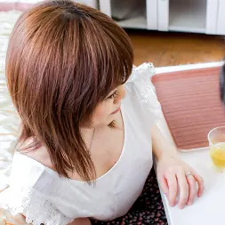 Erena Mizuhara en Mujer casada por joven vecino (foto 15) Erena Mizuhara en 'Team Skeet' Mujer casada por joven vecino (Miniatura 15)