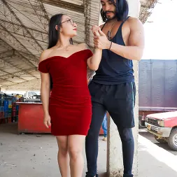 Eva Cuervo en 'Team Skeet' Ninfomanía latina nerd (Miniatura 8)