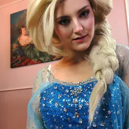 Eva Elfie in 'Team Skeet' Frozen Fuckdoll (Thumbnail 8)