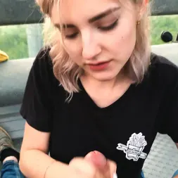 Eva Elfie in 'Team Skeet' Gondola Lift (Thumbnail 33)